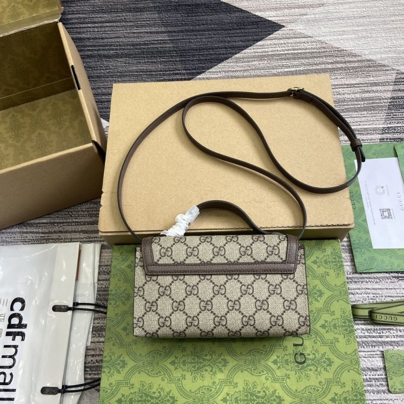 Gvc*1 padlock shoulder bags